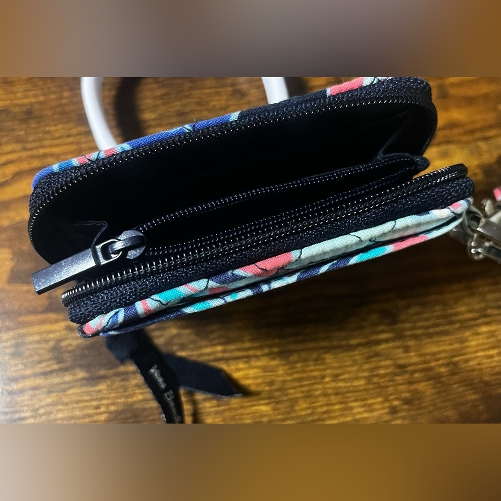 Vera Bradley Navy Blue Floral Quilted Wristlet Clutch - Picture 4 of 7